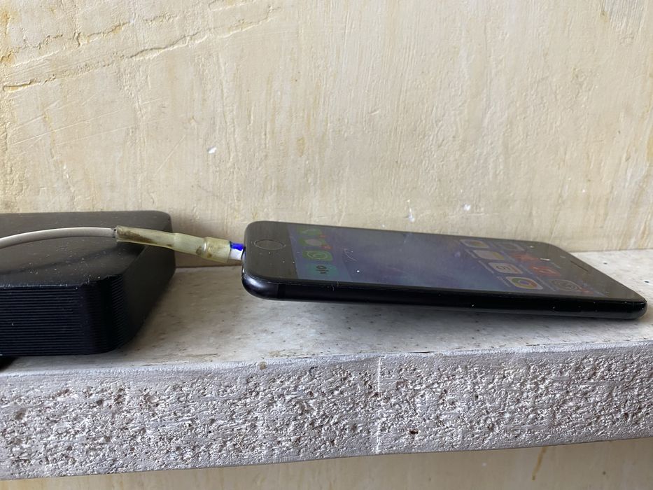 Iphone 7 32 gb neverlock. АКБ 88%.