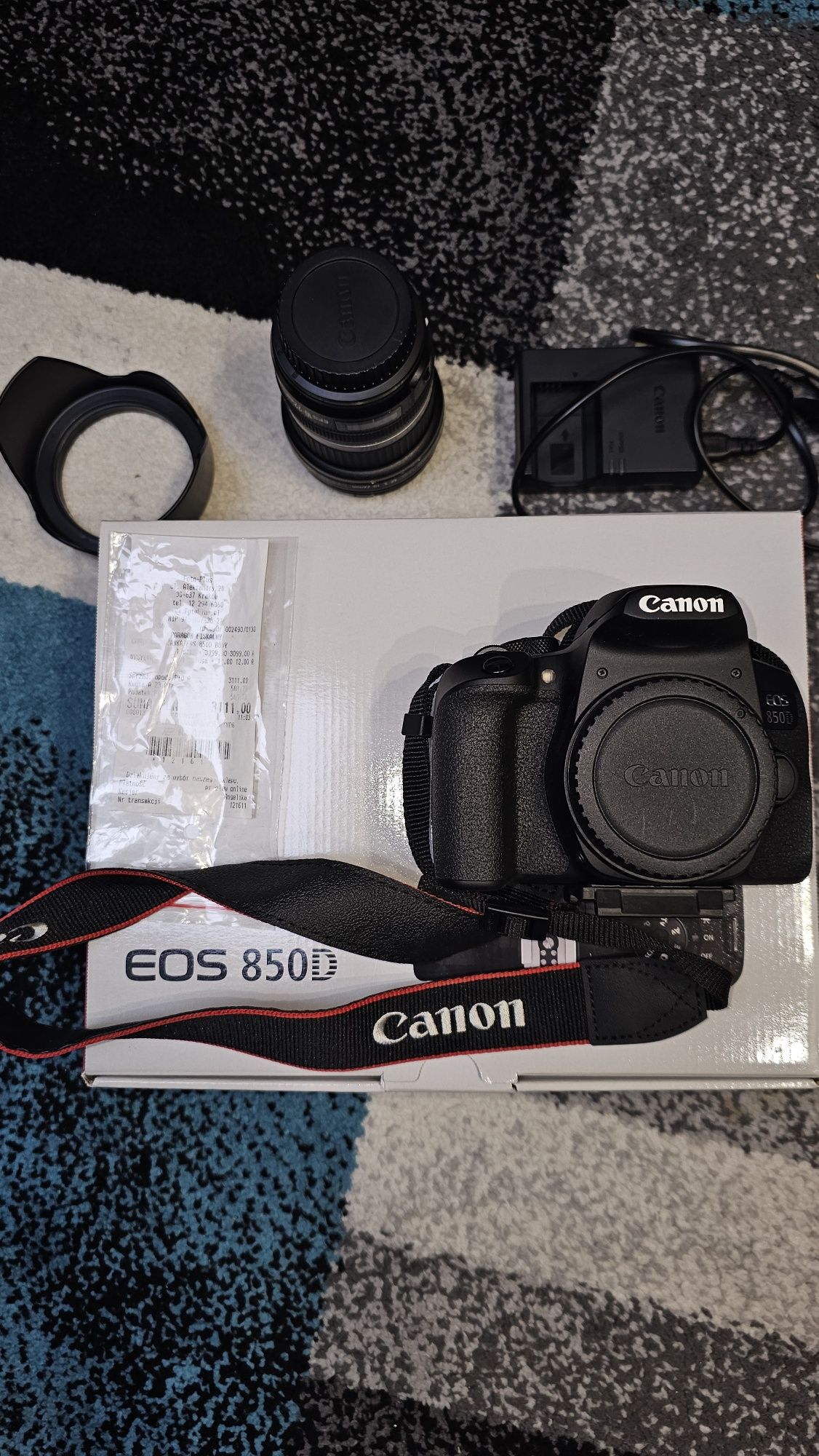 Canon eos 850 D sprzedam . Mało używany . Stan idealny