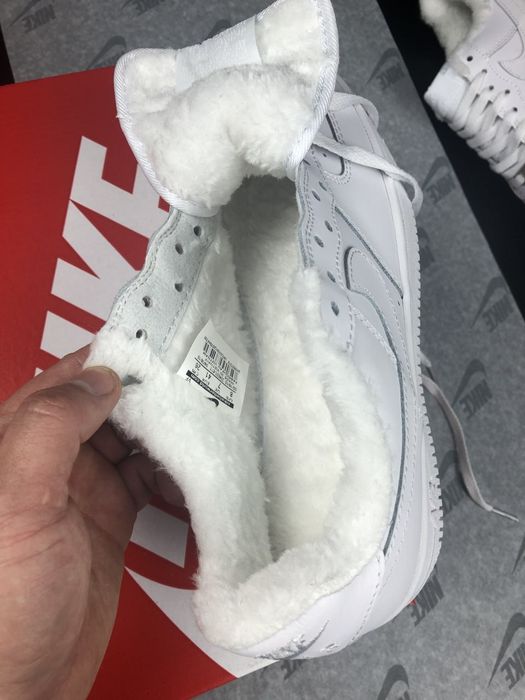 Кросівки Nike Air Force,  Nike Air Jordan 4 Retro, Nike Air Force зима