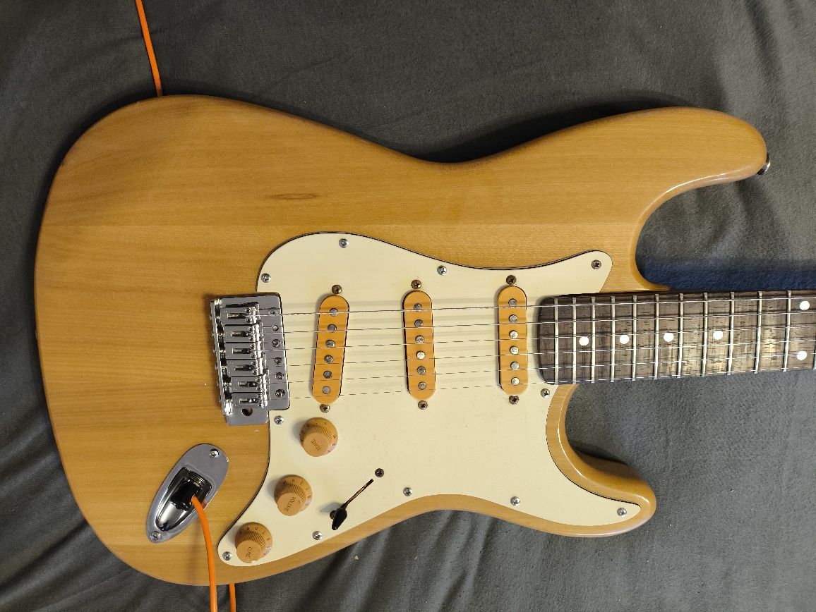 Gitarka elektryczna strat składak jesion