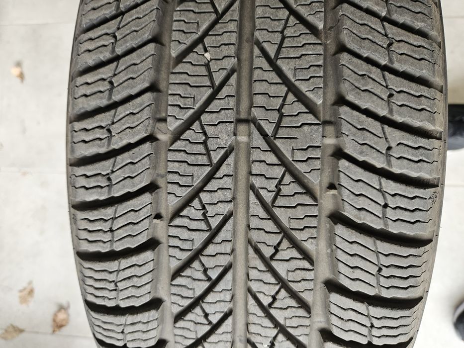 Opony zimowe Paxaro Inverno 215/50 R17, 4szt