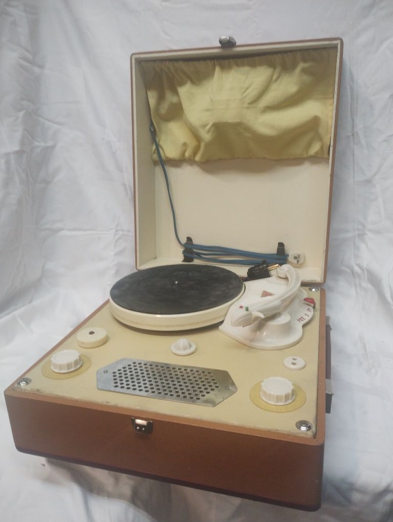 Karolinka gramofon.