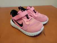 Nike buty sportowe dzieciece,dziewczece. Rozm.23,5