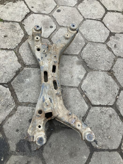 Opel Vectra C - sanki wózek belka zawieszenia tył