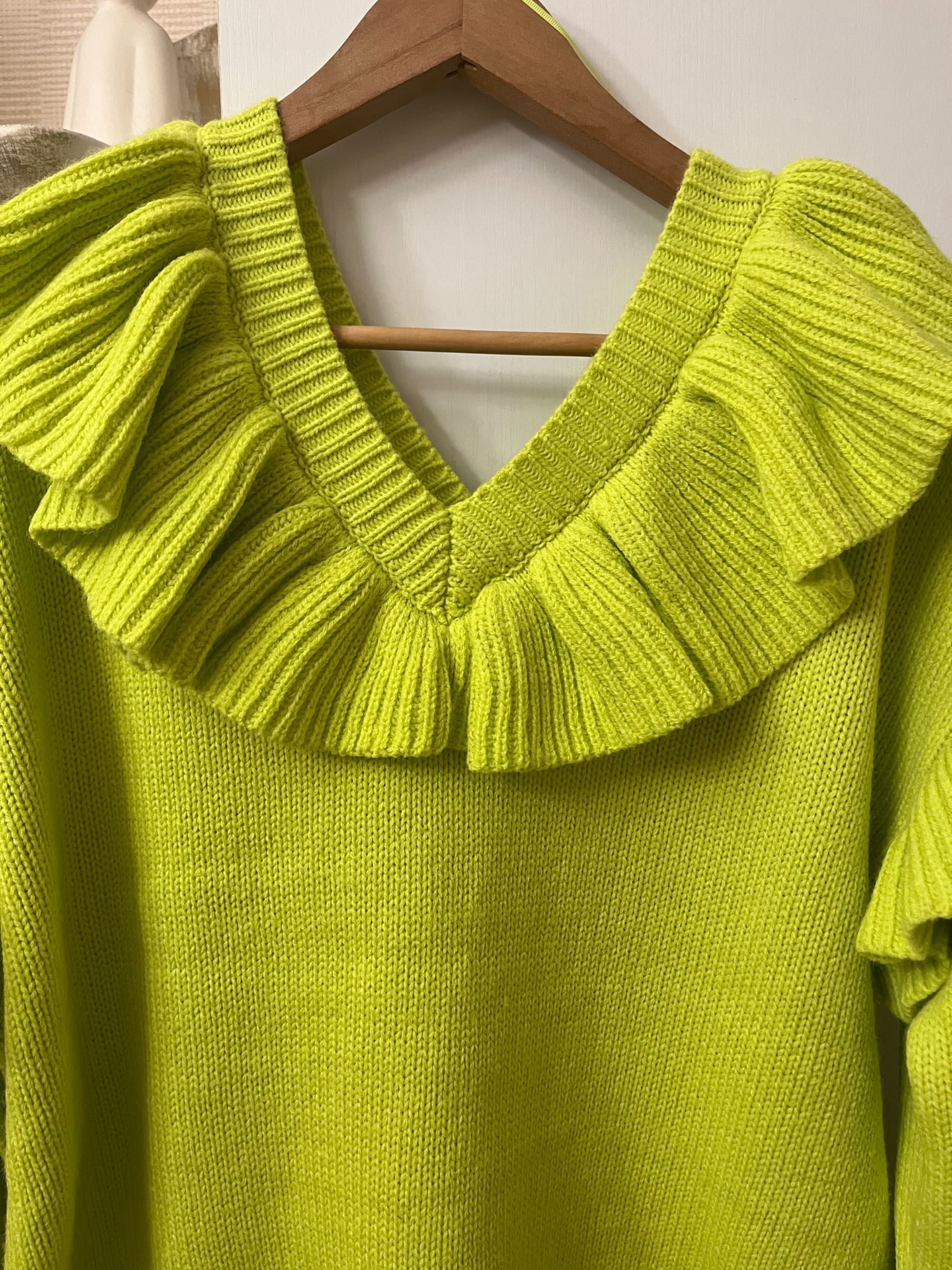Sweter damski limonka z falbana Zara