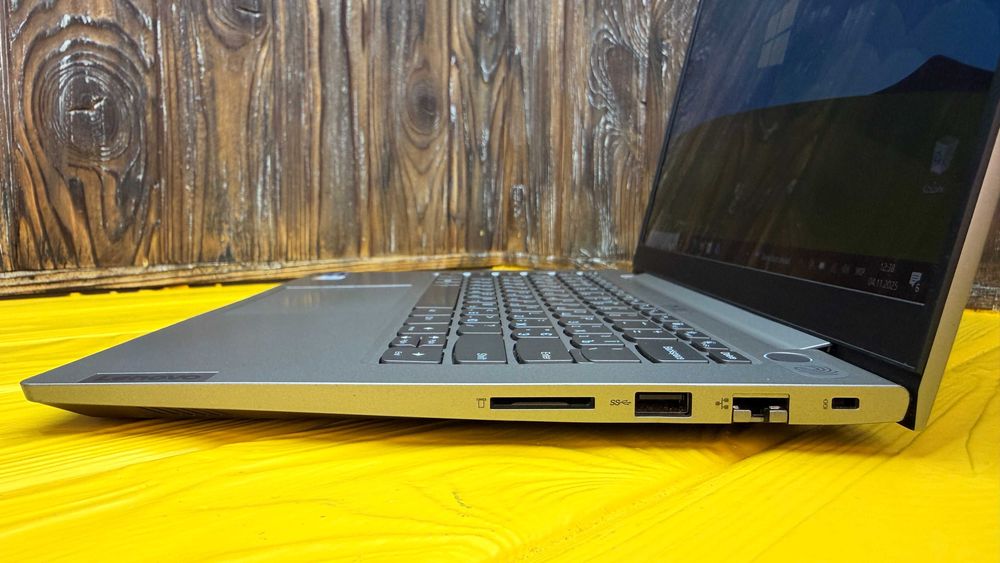 Потужний Офісний Ноутбук з Сенсорним Екраном Lenovo Thinkbook 14 G2