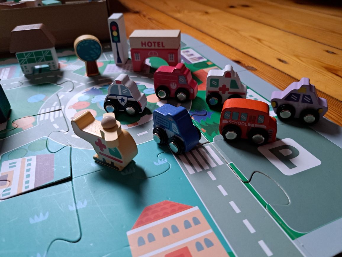 Klocki drewniane- miasto, pojazdy, puzle