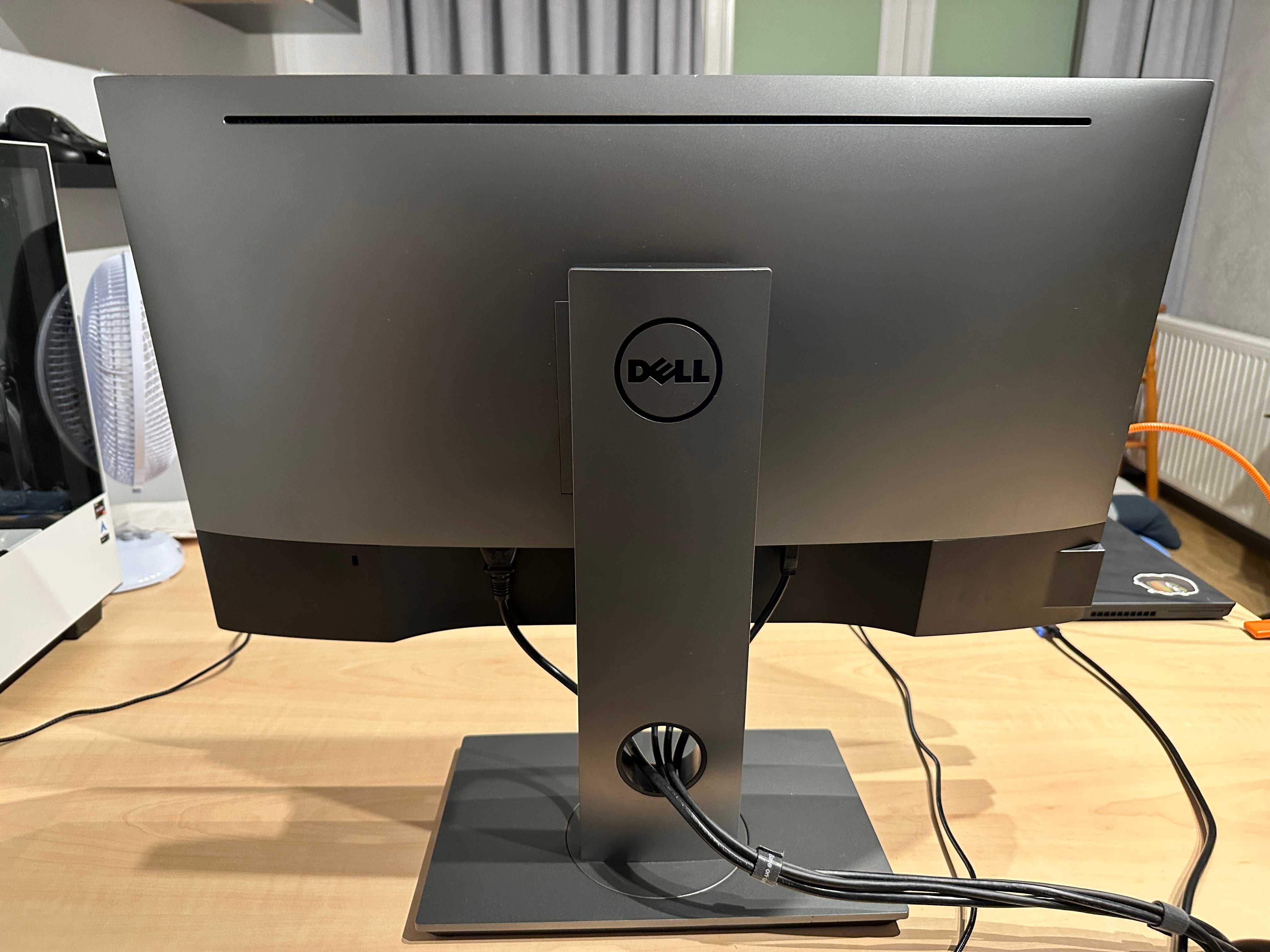 Monitor Dell U2717D 1440P