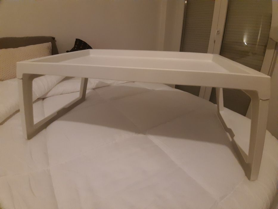 Tabuleiro pequeno almoço Ikea