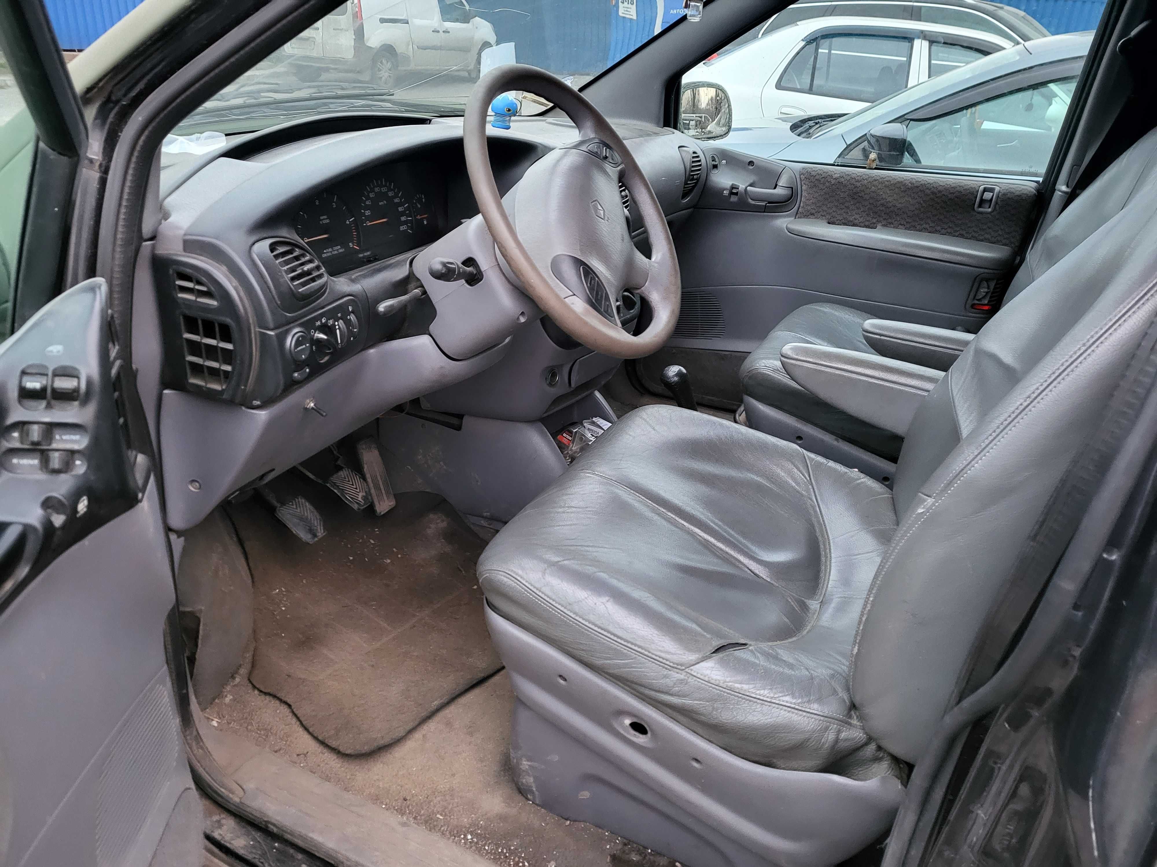 Chrysler Voyager (Крайслер разборка