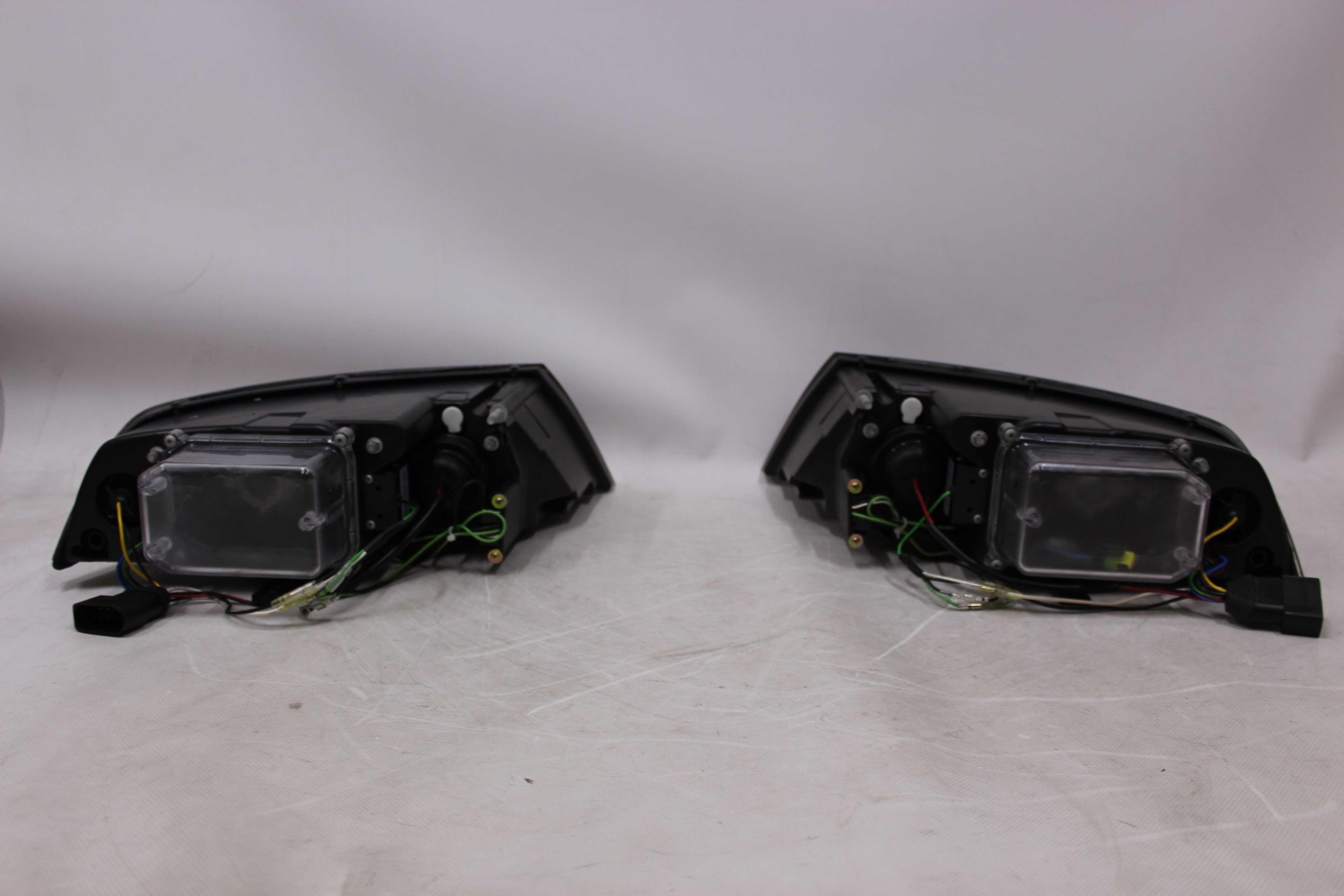 Reflektory lampy przednie przód SKODA OCTAVIA 2 II 04-08 XENON D1S LED