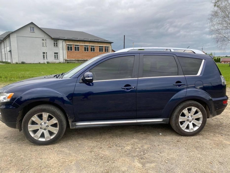 Автомобіль Mitsubishi Outlander 2011