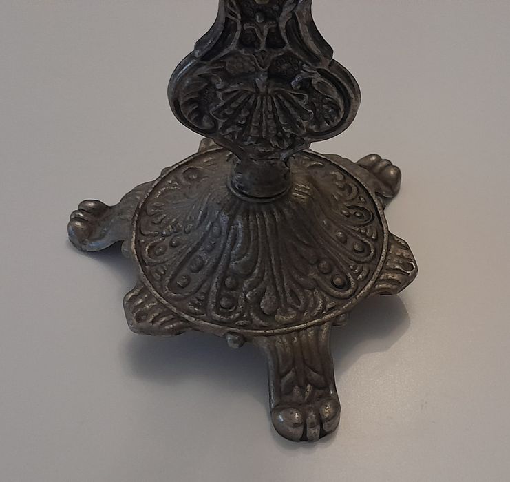 Crucifixo e Santo grande