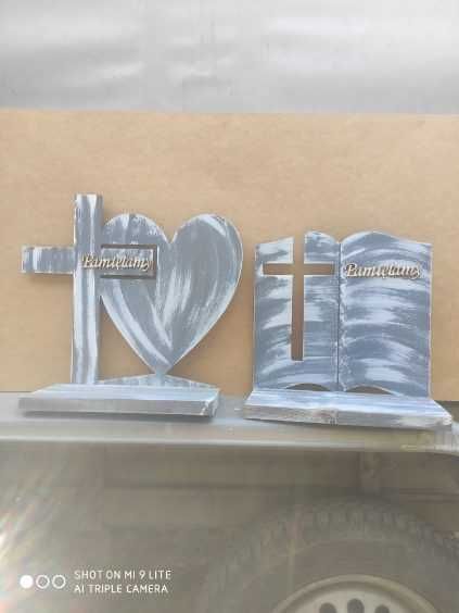 Podstawa drewniana  baza stroik   na grób  cmentarz