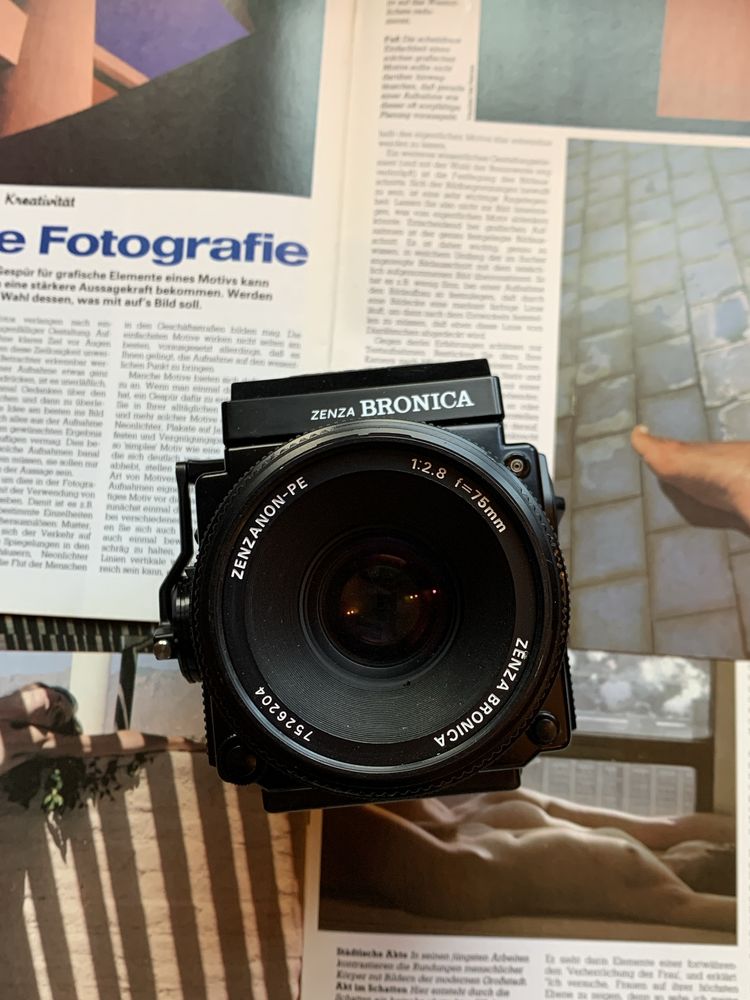 Bronica ETRSi з обʼєктивом Zenzanon-PE 75mm f2.8 стан нової