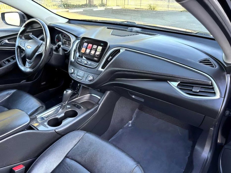 Chevrolet Malibu      2016