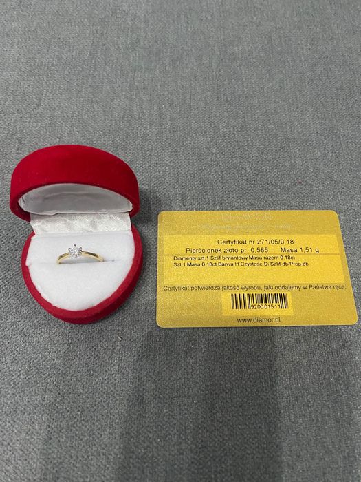 Pierścionek zaręczynowy DIAM’OR