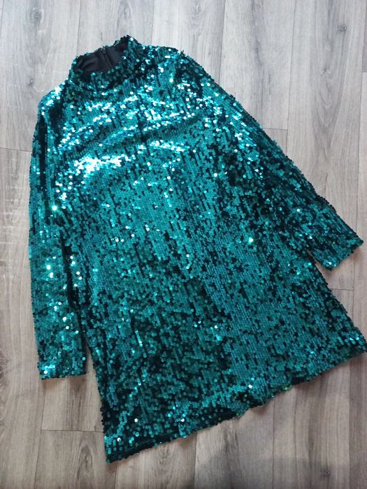 Сукня в паєтку новорічна