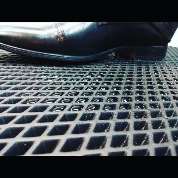 1000грн комплект EVA .Розпродаж килимків для салону та багажника.