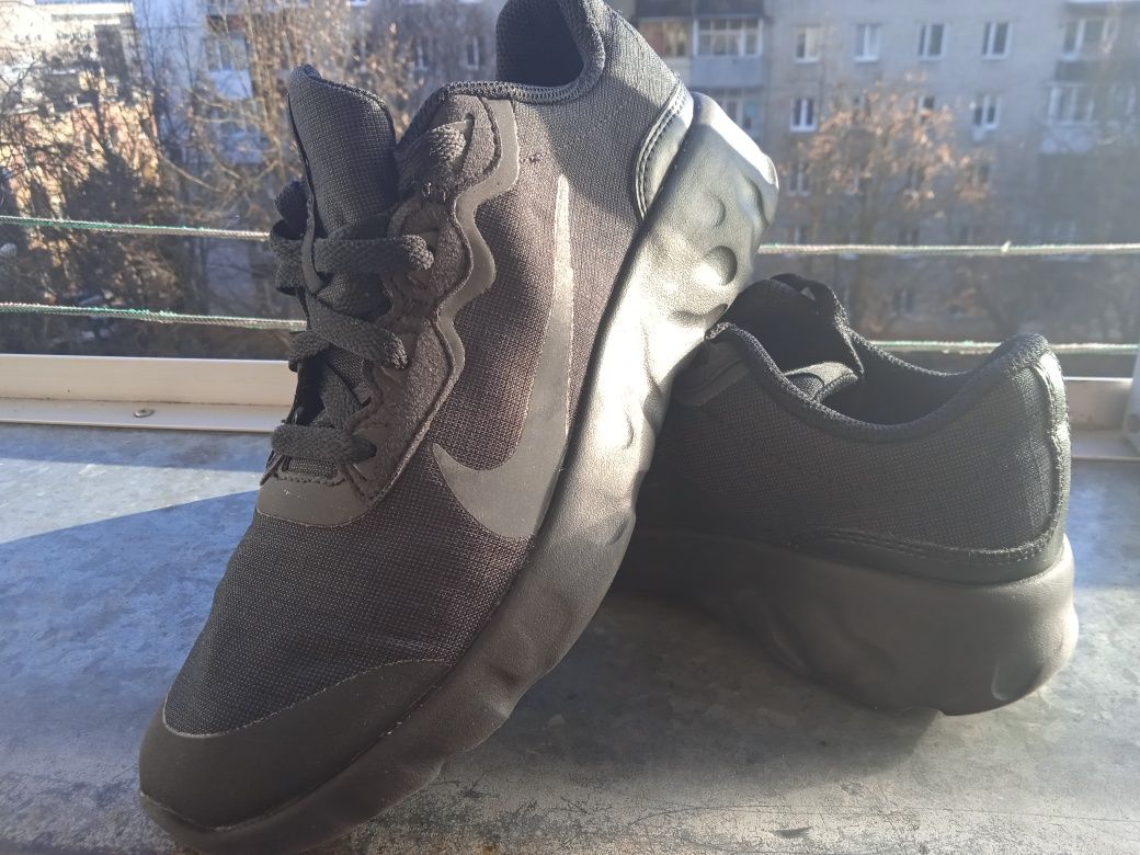 Кросівки жіночі Nike Explore Strada (CD7091-001)