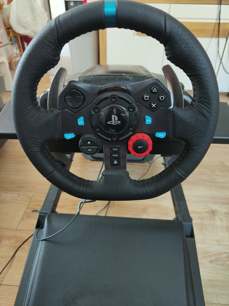 Kierownica Logitech g29 ze stelażem jest level racing fgt L