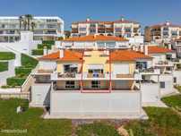 Excelente moradia junto a Praia D'el Rey com vistas mar