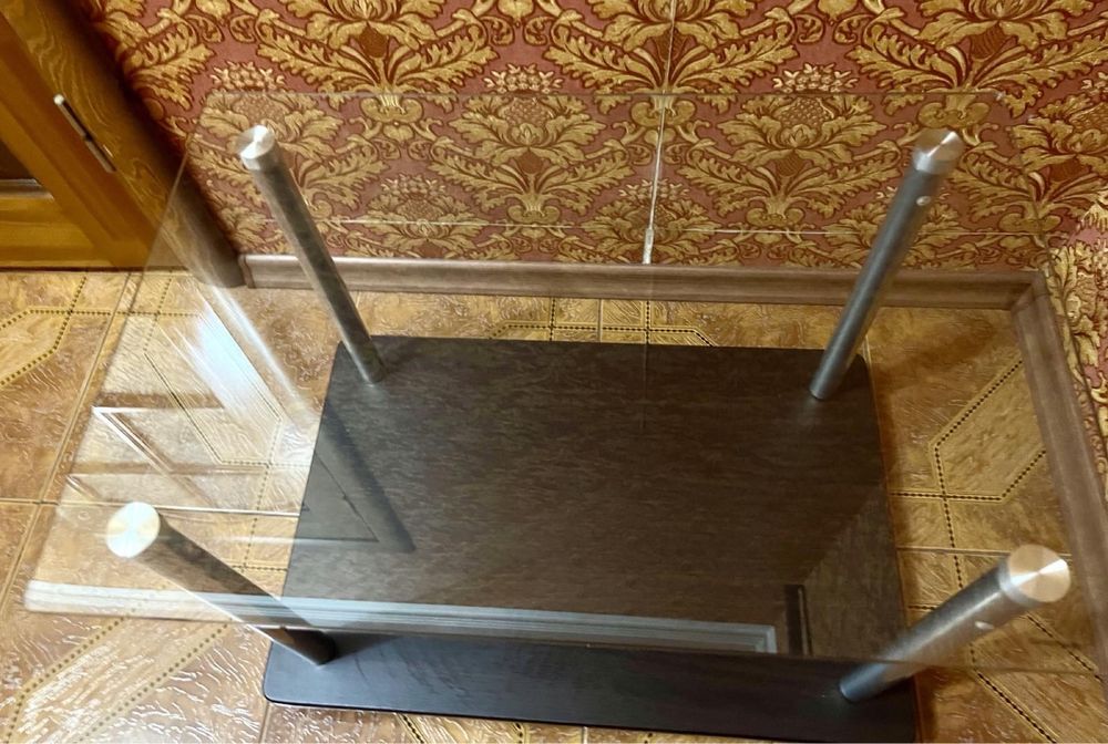 Столик журнальний