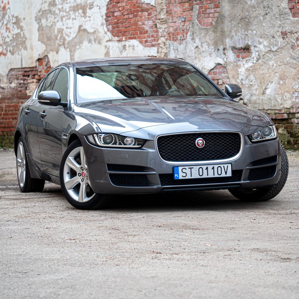 Jaguar XE 2.0 benzyna, Polski Salon, faktura bez VAT.