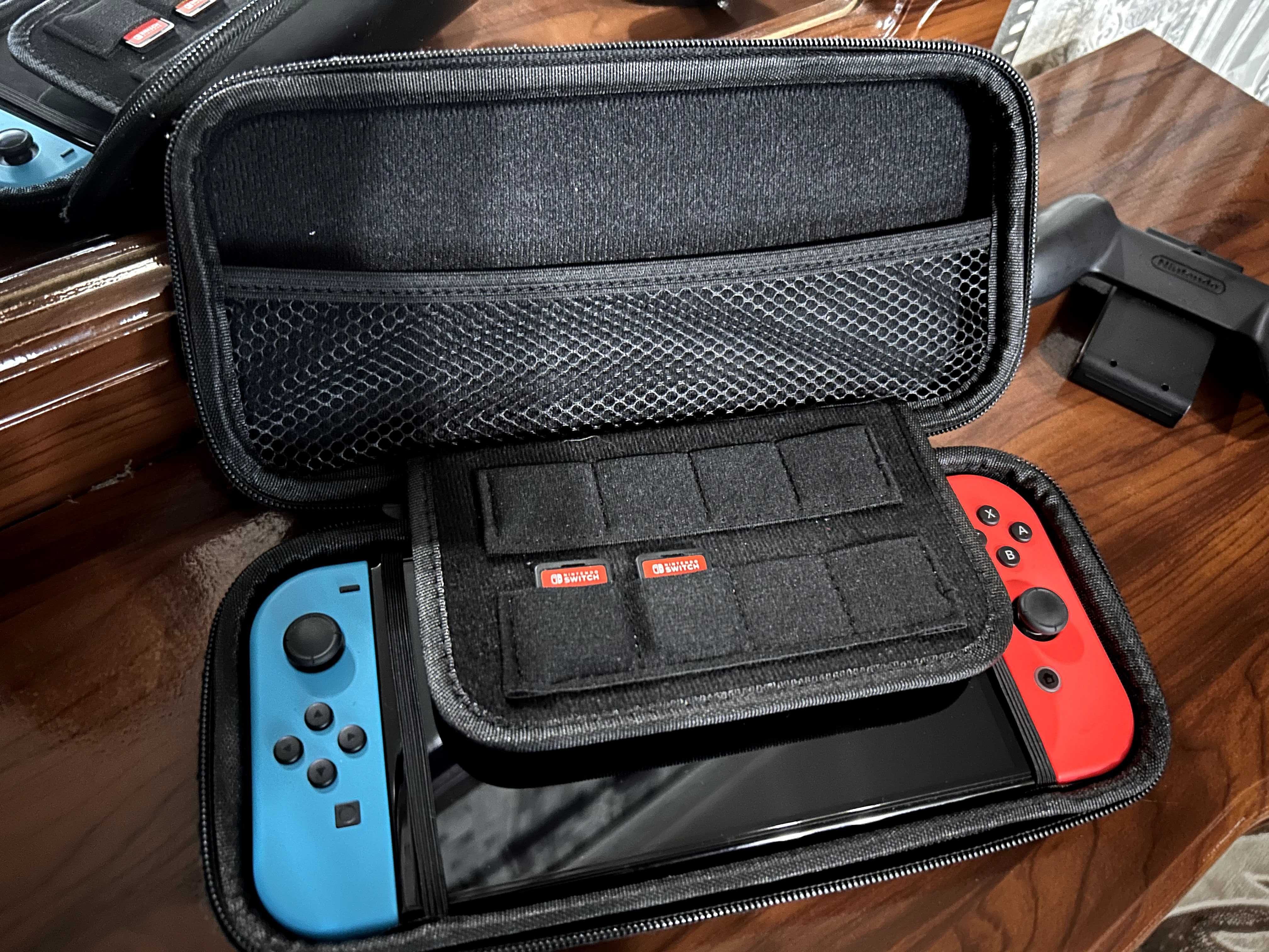 Nintendo Switch OLED повний комплект (стан нової) + гарантія від Ябко!