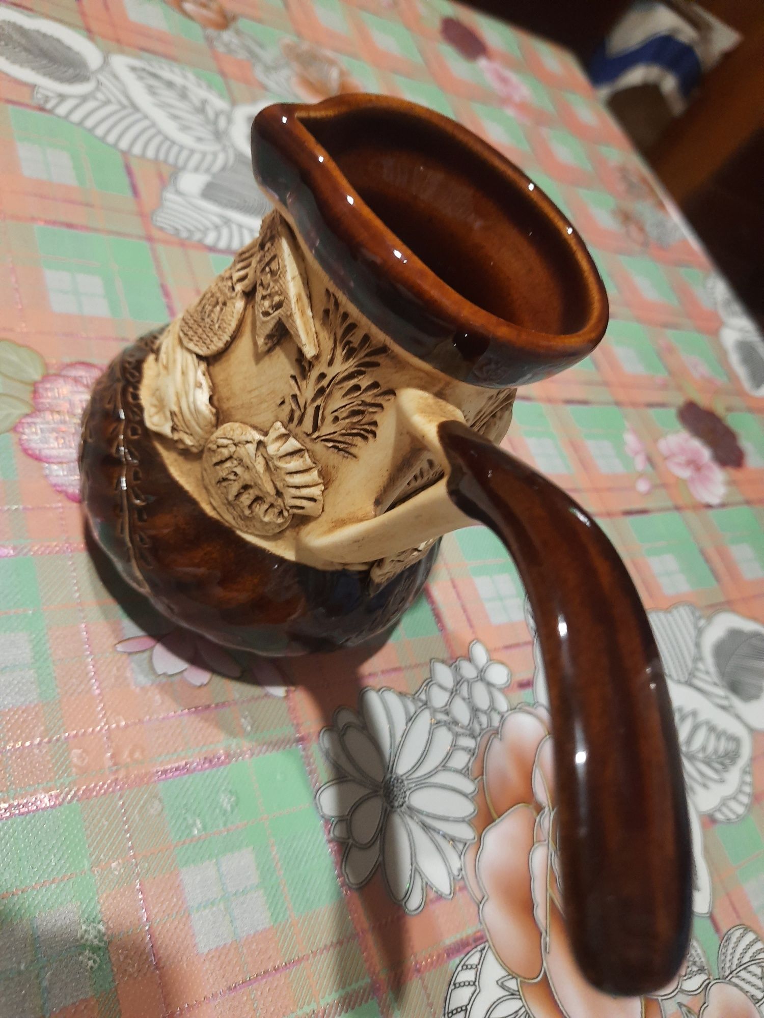 Кастрюли из нержавейки и эмалированные , термос и турка