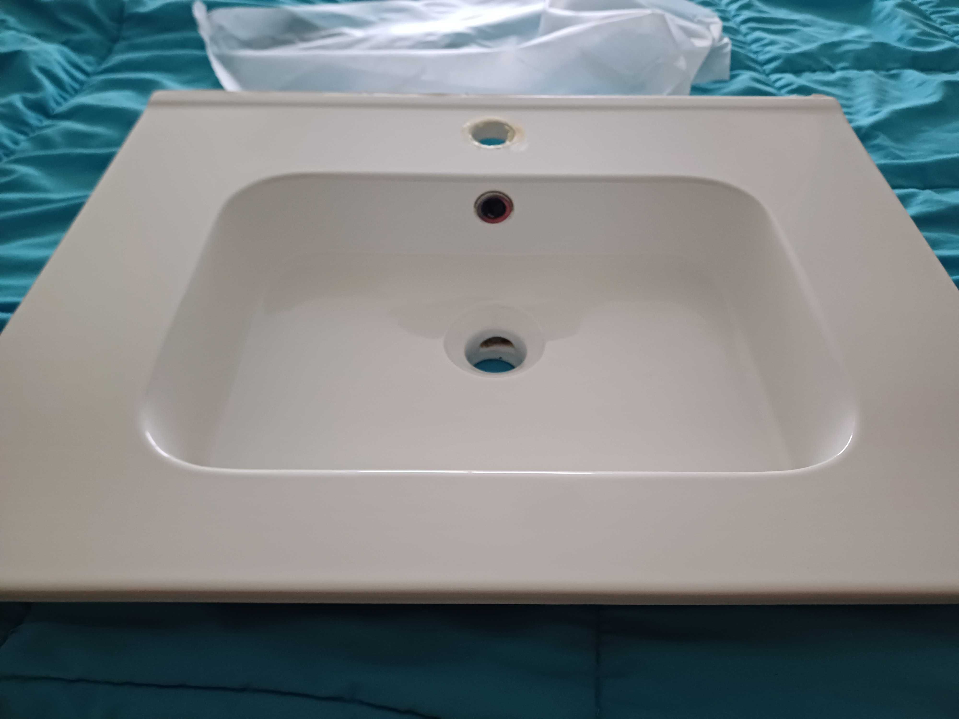 Lavatório WC branco moderno