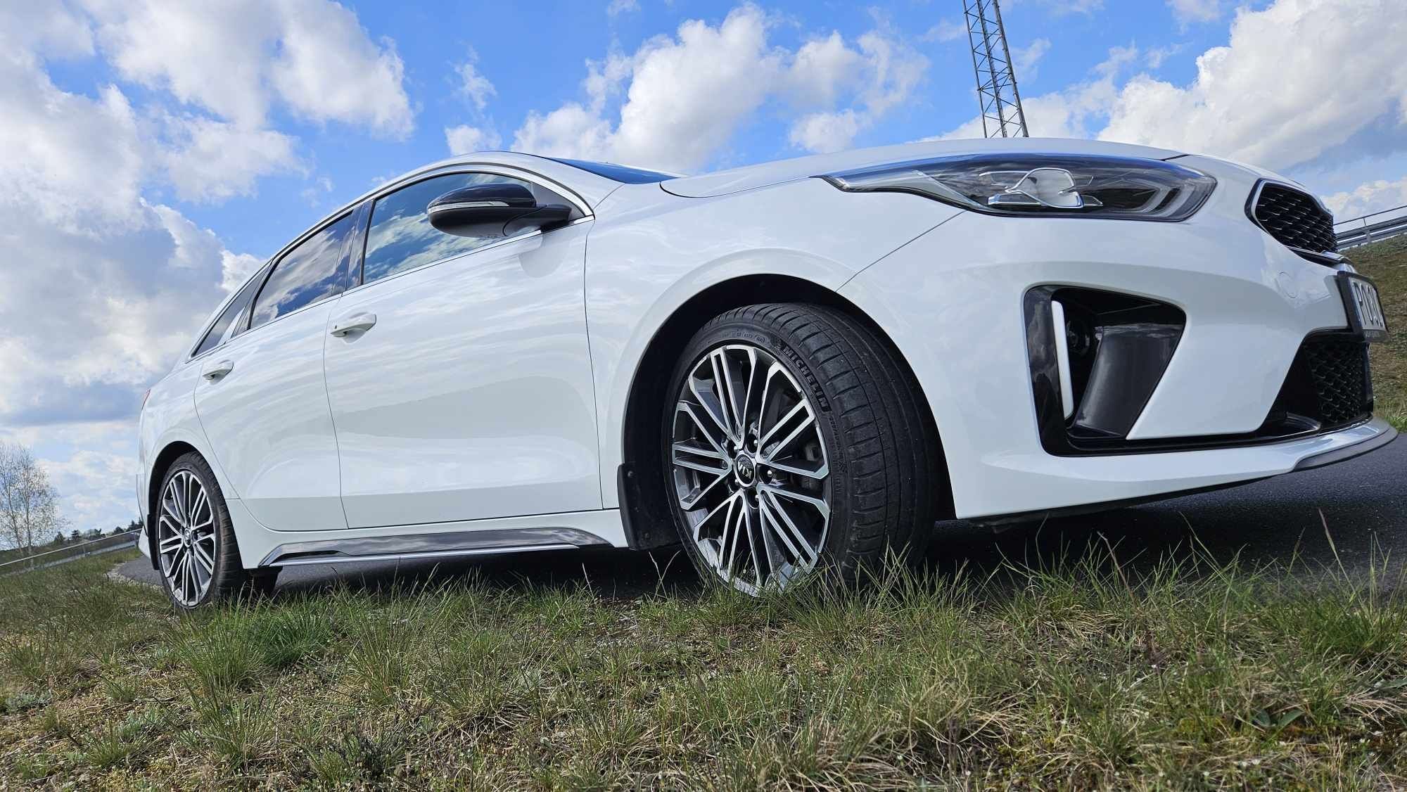 Kia Proceed 1.4 T-GDI Biała Perła