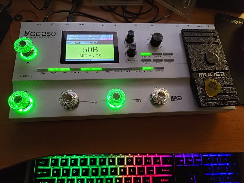 Mooer ge 250 modeler multiefekt line 6 Boss
