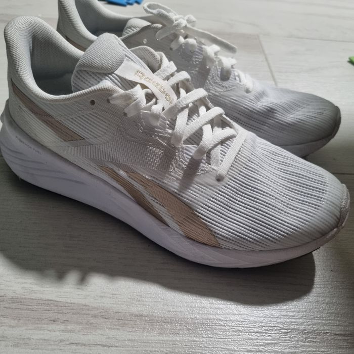 Жіночі кросівки Reebok 4M Energen Tech Plus 39