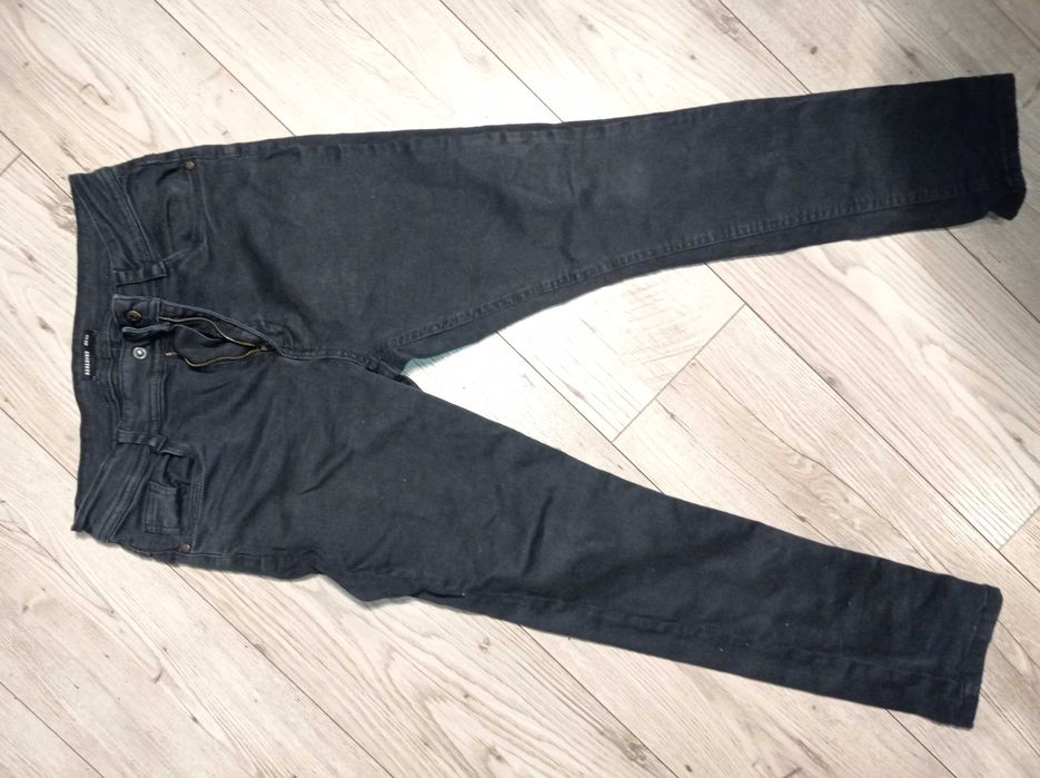 Jeansy Reserved czarne rozmiar 158