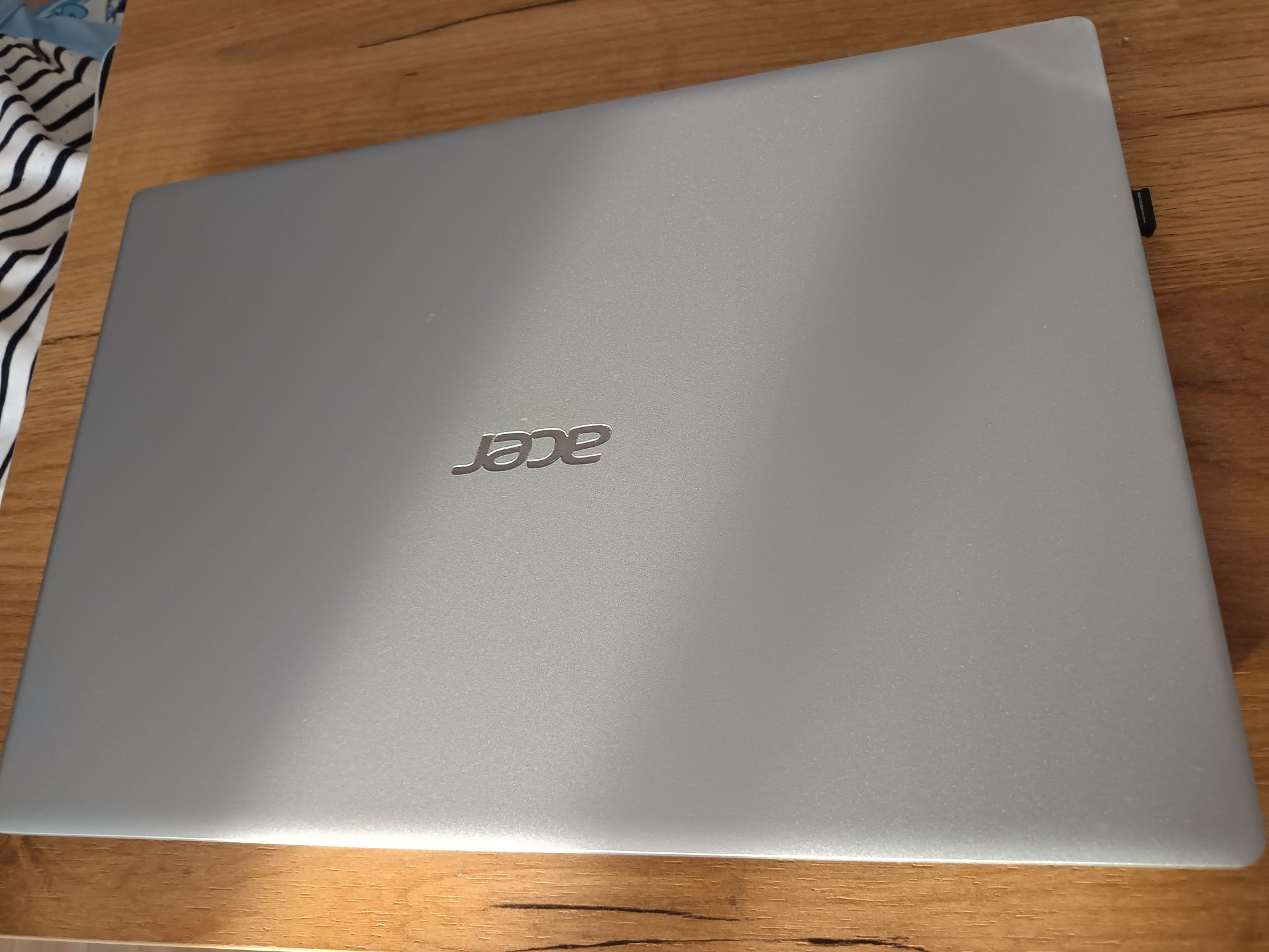 Laptop Acer aspire 3  A315-23 , 12 GB Ram ,dysk SSD 300 Gb
