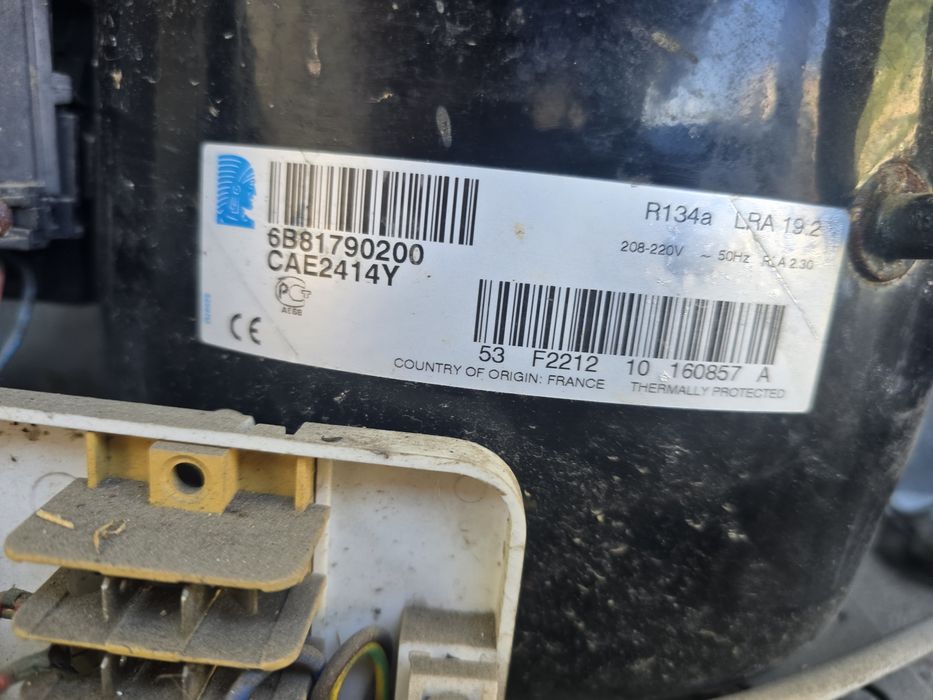 Холодильный Компрессор с морозильноного ларя Caravell 2 м.