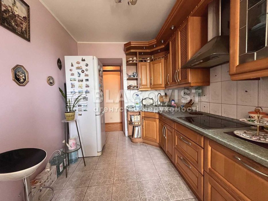 Продаж 3-х кімн Старонаводницька 8, Печерськ ,Центр