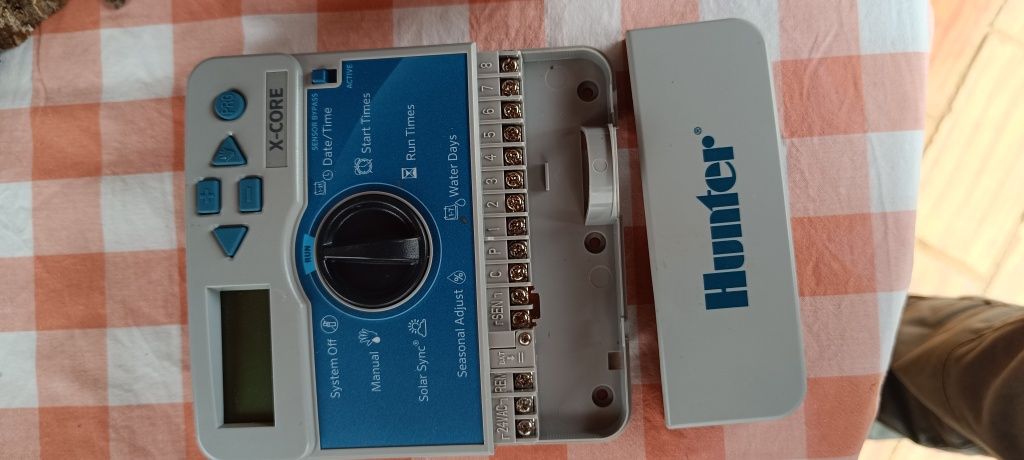 Programador rega 8 estacoes Hunter XCore-801i-E