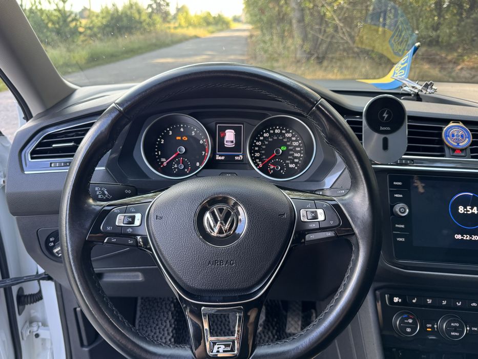 Volkswagen Tiguan R-Line MK2 Allspace