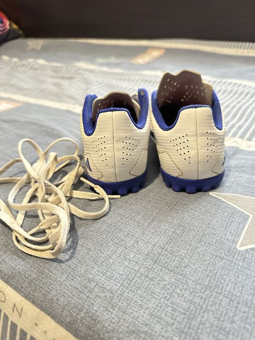 Бутси сороконіжки адідас