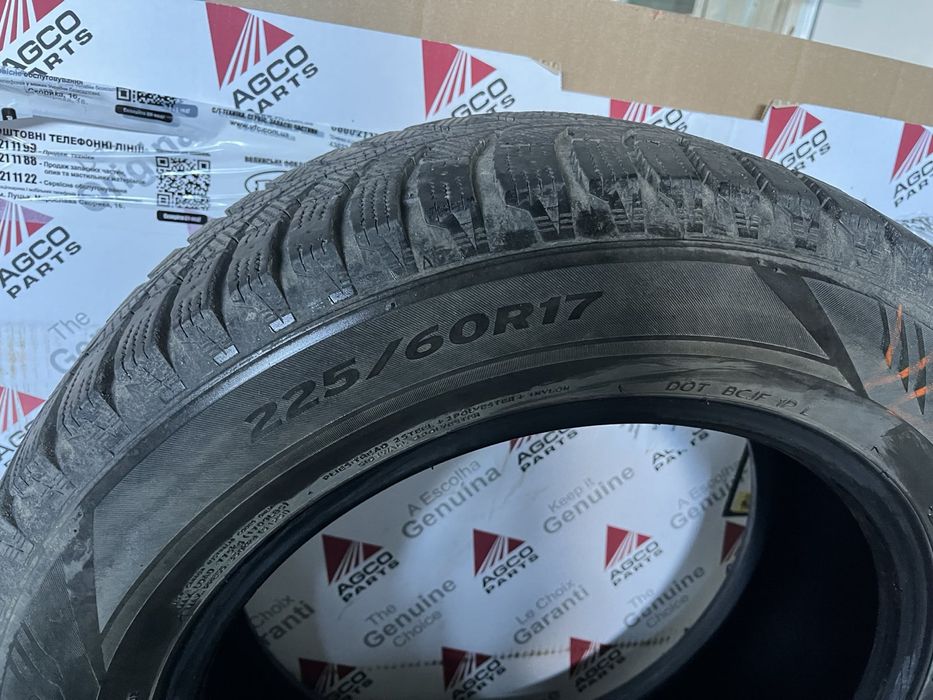 Продам комплект шин зима 225/60R17 бв Laufenn
