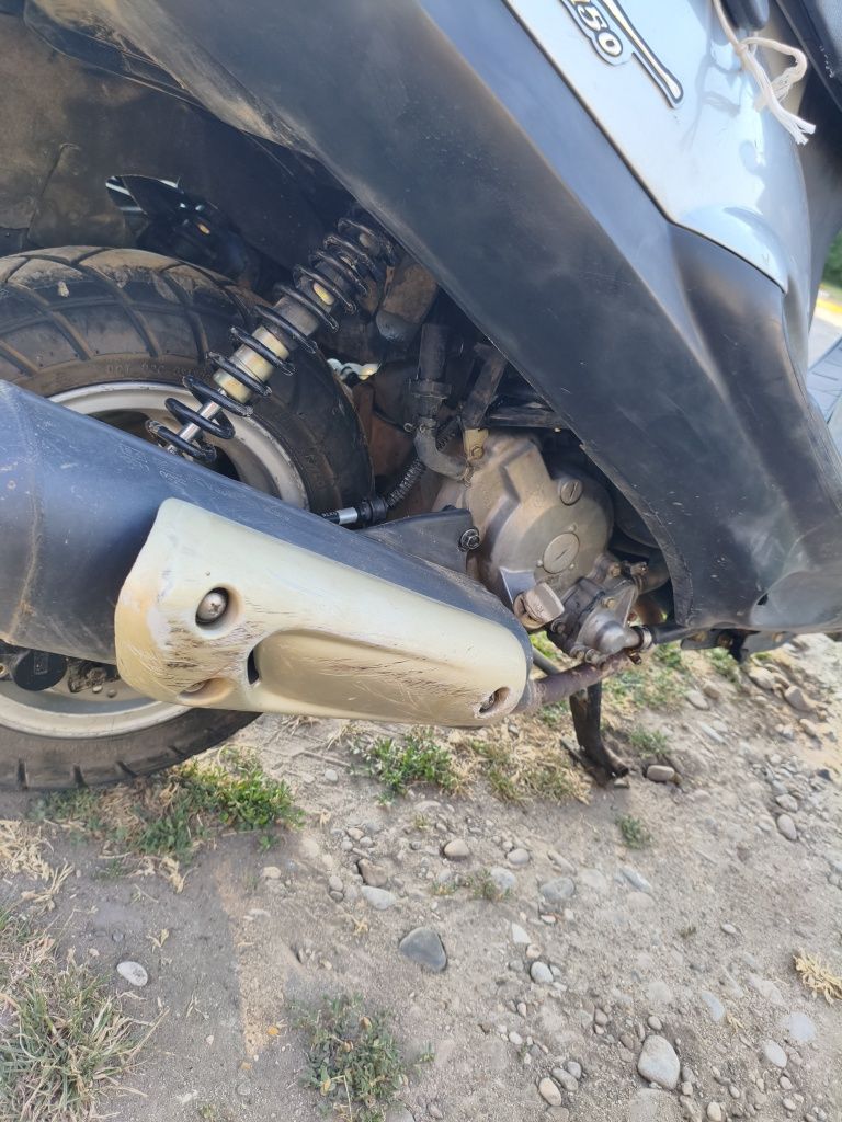 Продається скутер kymco dink150