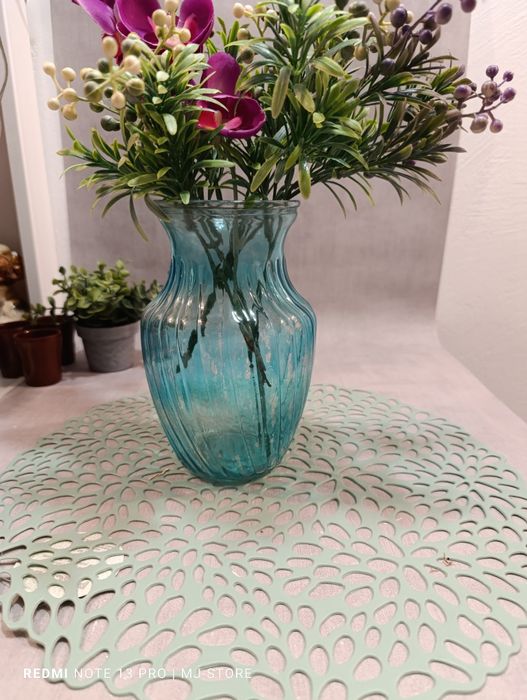 Szklany wazon ozdoba