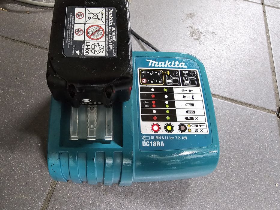 Ladowarka makita Dc18ra