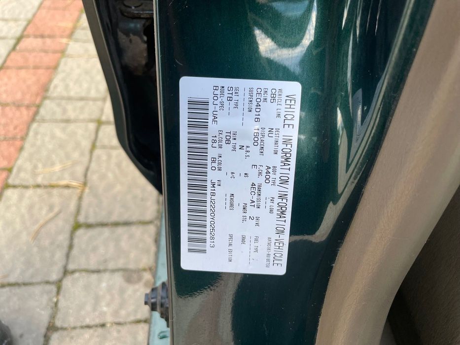 Автомобіль мазда