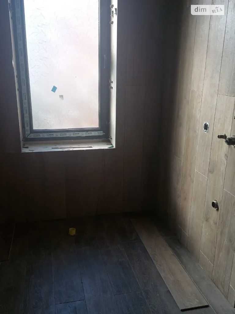 Продаж 3 поверхового будинку з опаленням 82 кв. м, 4 кімнати