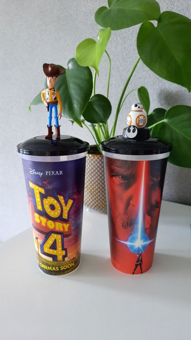 2 plastikowe kubki 500 ml Toy Story 4 i Star Wars