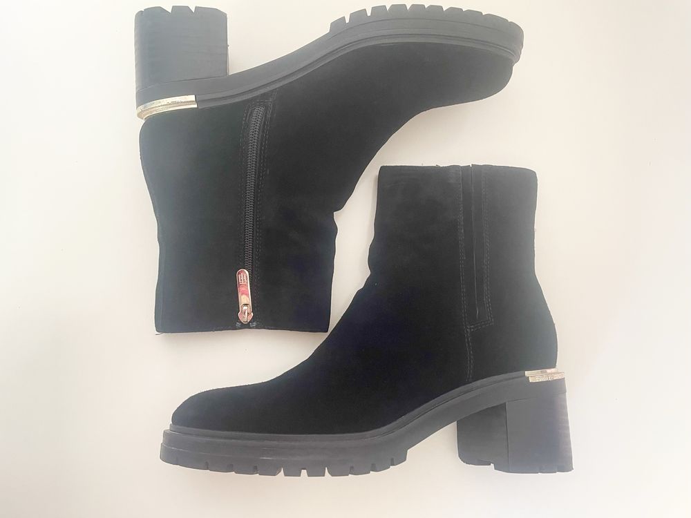 Tommy Hilfiger zamszowe botki mid heel r. 40
