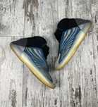 Оригінальні кросівки Adidas Yeezy Qntm